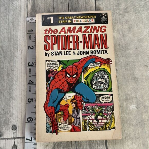 The amazing Spider-Man #1 1980 newspaper strip full color pocket book EUC - Picture 7 of 7
